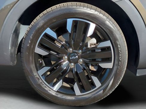 Used 2023 Kia Telluride SX image 31