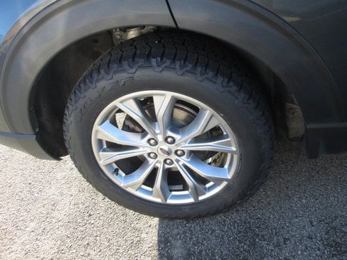 Used 2020 Ford Explorer XLT w/ Equipment Group 202A AWD/4WD image 7