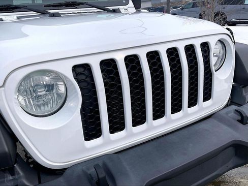 Used 2020 Jeep Gladiator Sport w/ Quick Order Package 24S image 29