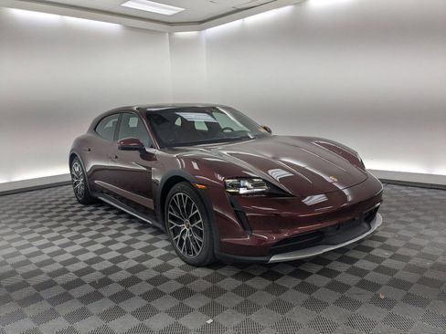 Certified 2022 Porsche Taycan 4 Cross Turismo image 7