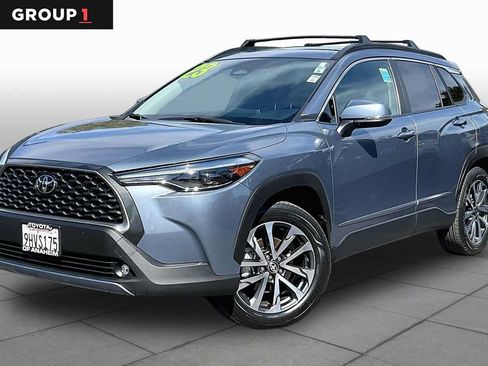 Certified 2023 Toyota Corolla Cross XLE w/ Convenience Package FWD image 1