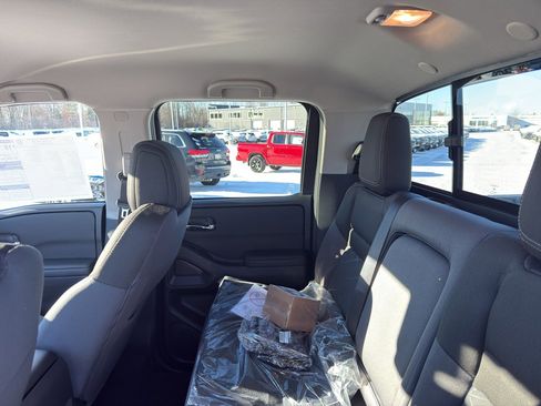 New 2026 Nissan Frontier SV image 32