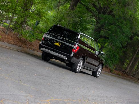 Used 2018 Ford Expedition Max Platinum AWD/4WD image 48