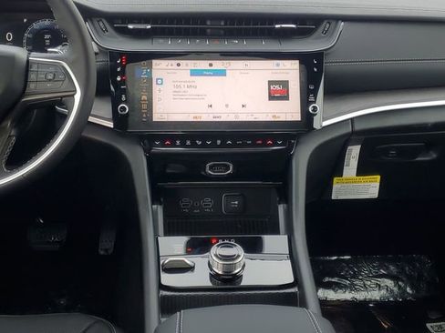 New 2026 Jeep Grand Cherokee Limited AWD/4WD image 16