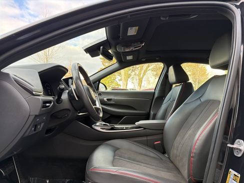 Used 2023 Hyundai Sonata SEL Plus image 11