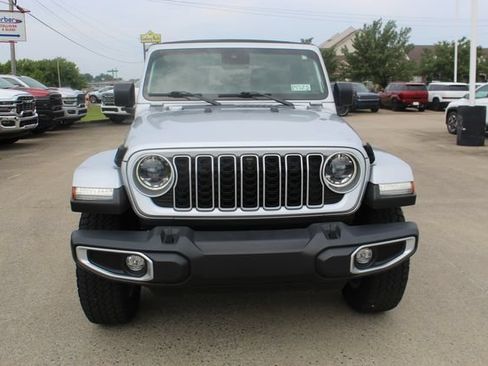 Used 2024 Jeep Wrangler Unlimited Sahara w/ Technology Group AWD/4WD image 8