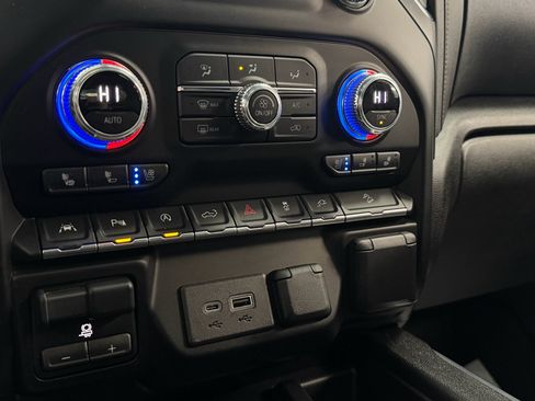 Used 2021 GMC Sierra 1500 AT4 w/ AT4 Value Package image 27