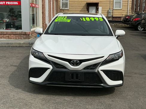 Used 2023 Toyota Camry SE AWD/4WD image 2