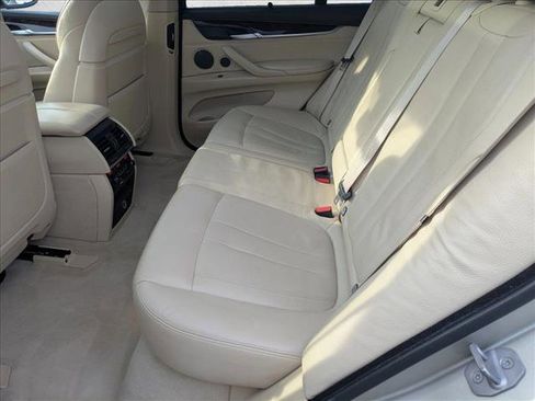 Used 2014 BMW X5 xDrive50i image 21