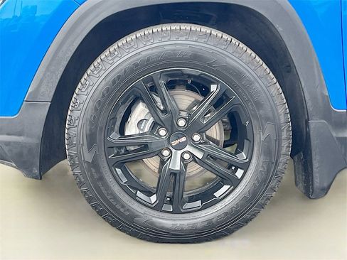 Used 2024 GMC Terrain AT4 w/ Infotainment Package II image 31