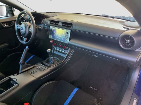 Used 2024 Subaru BRZ tS RWD image 27