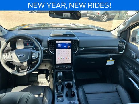 New 2025 Ford Ranger Lariat w/ Black Appearance Package image 20