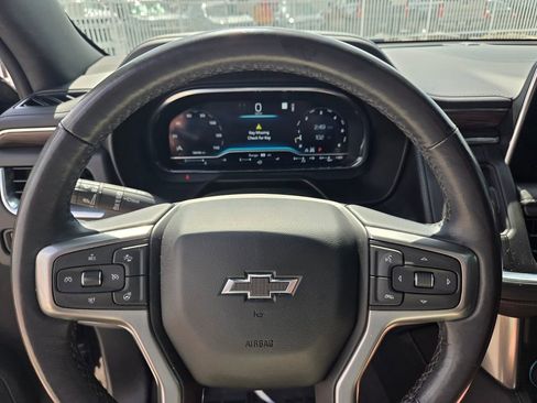 Certified 2022 Chevrolet Tahoe Z71 w/ Luxury Package AWD/4WD image 32