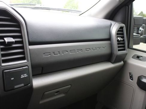 Used 2021 Ford F250 XL w/ STX Appearance Package AWD/4WD image 16