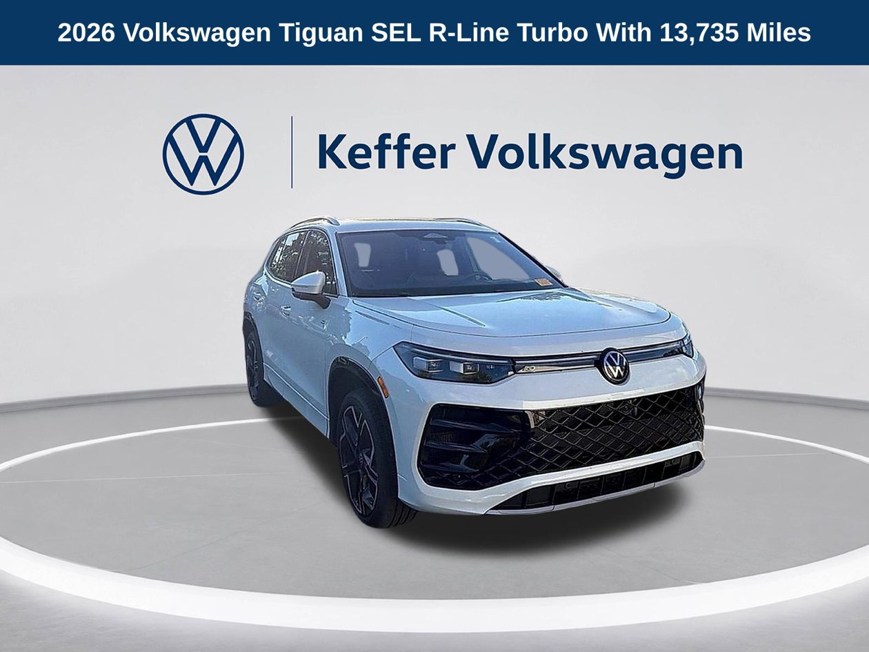 Used 2026 Volkswagen Tiguan SEL R-Line AWD/4WD image 1
