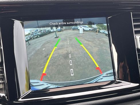 Used 2024 Dodge Durango SXT image 17