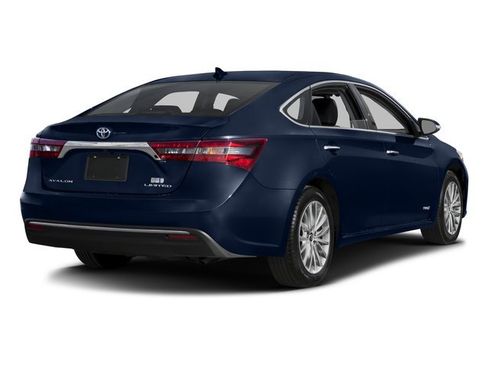 Used 2016 Toyota Avalon Limited w/ Toyota Safety Sense Package FWD image 2