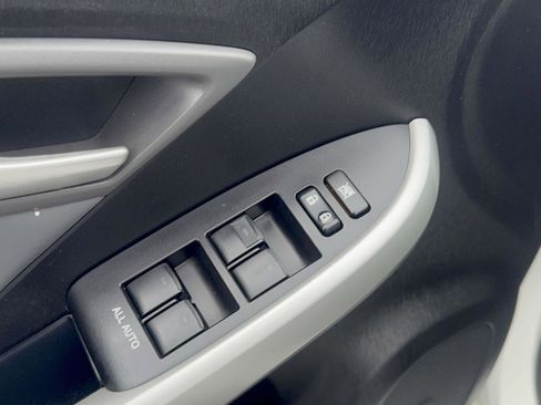 Used 2014 Toyota Prius Four image 17