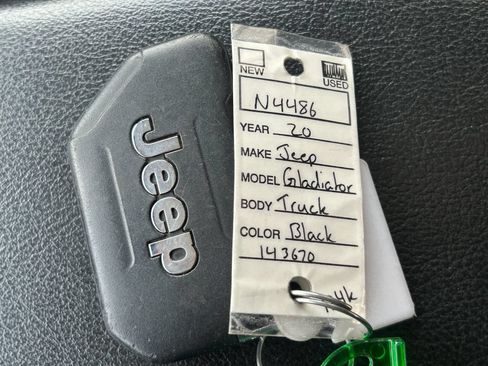 Used 2020 Jeep Gladiator Sport w/ Quick Order Package 24S AWD/4WD image 31