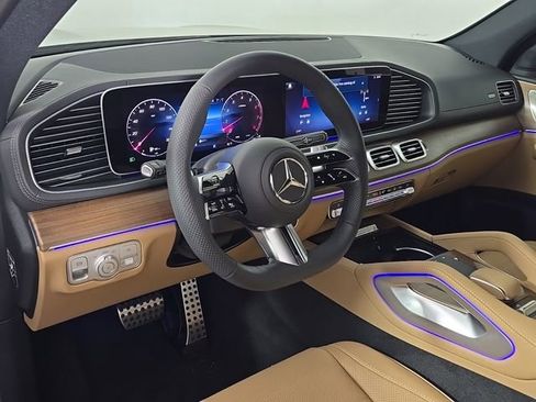 New 2026 Mercedes-Benz GLS 450 4MATIC image 4