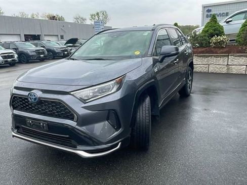 Used 2021 Toyota RAV4 SE w/ Weather & Moonroof Package AWD/4WD image 3