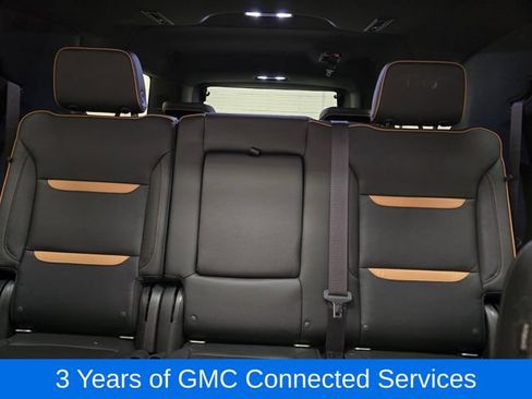 Used 2022 GMC Yukon XL AT4 w/ Technology Package AWD/4WD image 28