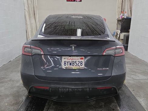 Used 2021 Tesla Model Y Performance image 4
