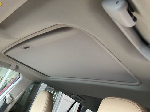 Used 2015 Toyota RAV4 Limited AWD/4WD image 7