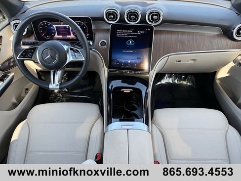 Used 2025 Mercedes-Benz GLC 300 4MATIC image 20