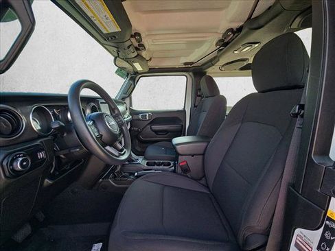 Used 2023 Jeep Wrangler Sport AWD/4WD image 13