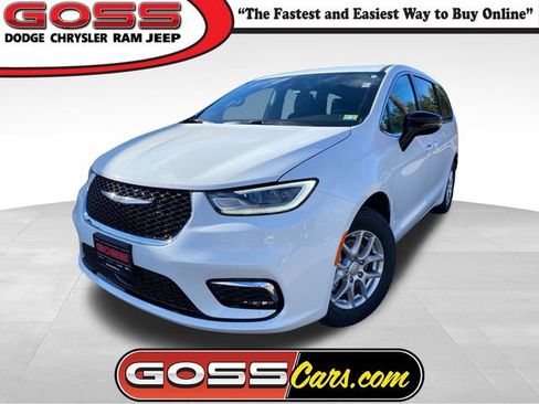 New 2026 Chrysler Pacifica Select image 1