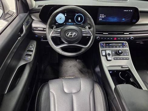 Certified 2025 Hyundai Palisade SEL FWD image 6