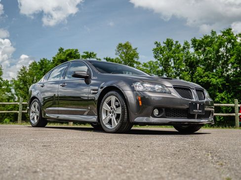 Used 2009 Pontiac G8 GT w/ Premium Package RWD image 25