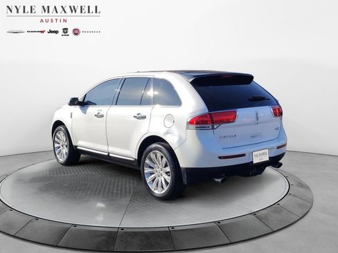 Used 2013 Lincoln MKX FWD image 13
