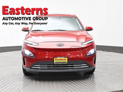 Used 2022 Hyundai Kona SEL w/ Convenience Package image 2