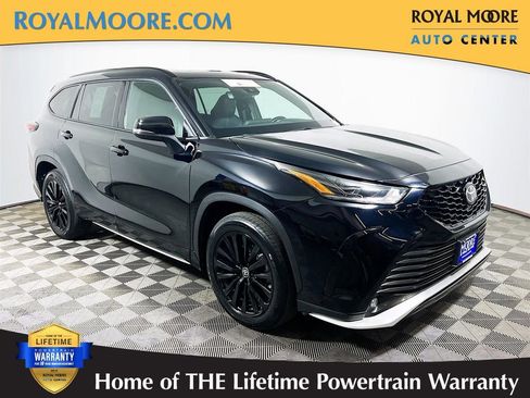 Certified 2025 Toyota Highlander XSE AWD/4WD image 1