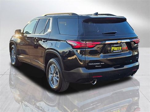 Used 2022 Chevrolet Traverse LT image 35
