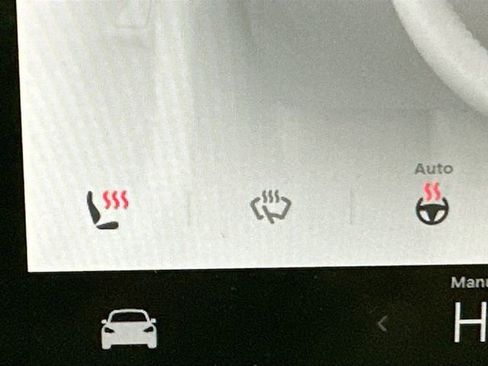 Used 2023 Tesla Model Y Long Range image 17