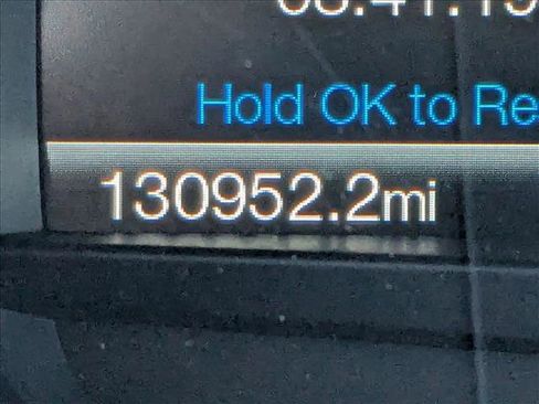 Used 2018 Ford Edge Titanium image 11