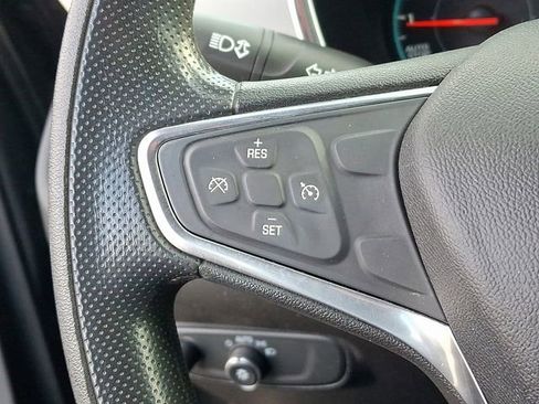 Used 2019 Chevrolet Equinox LS image 24