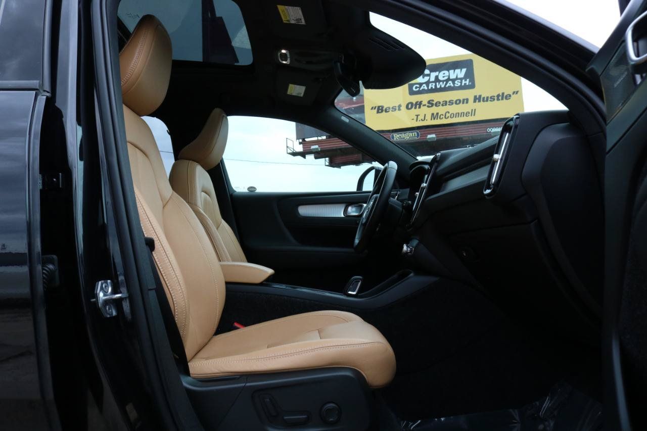 Used 2019 Volvo XC40 T5 Momentum AWD/4WD image 45