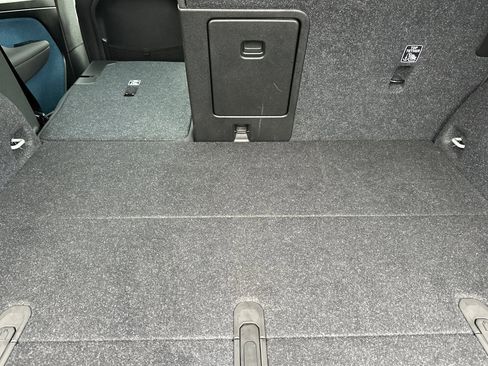 Certified 2023 Volvo XC40 Recharge Ultimate image 18