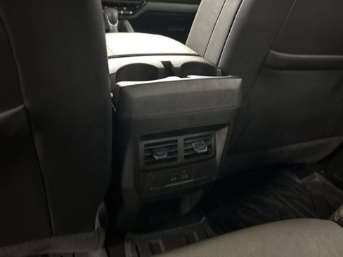 Used 2025 Chevrolet Colorado ZR2 w/ Technology Package AWD/4WD image 24