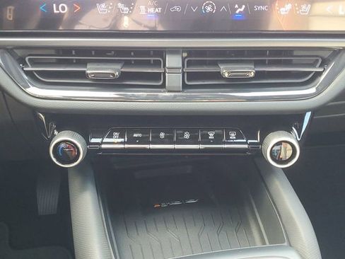 New 2026 Chevrolet Equinox EV RS image 31