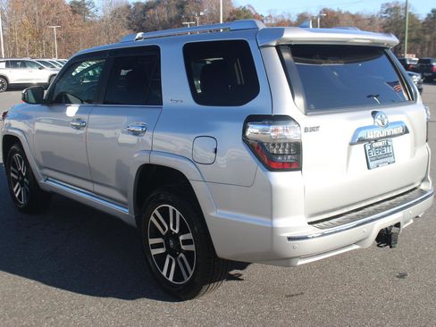 Used 2022 Toyota 4Runner Limited image 5