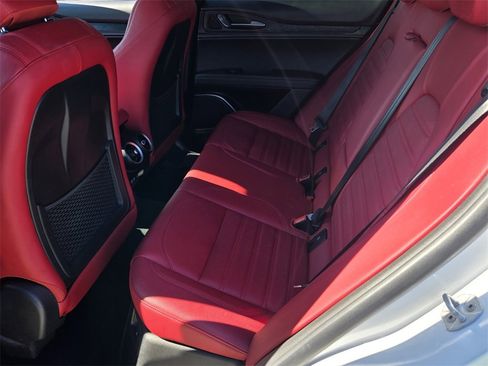 Used 2022 Alfa Romeo Stelvio Sprint image 13