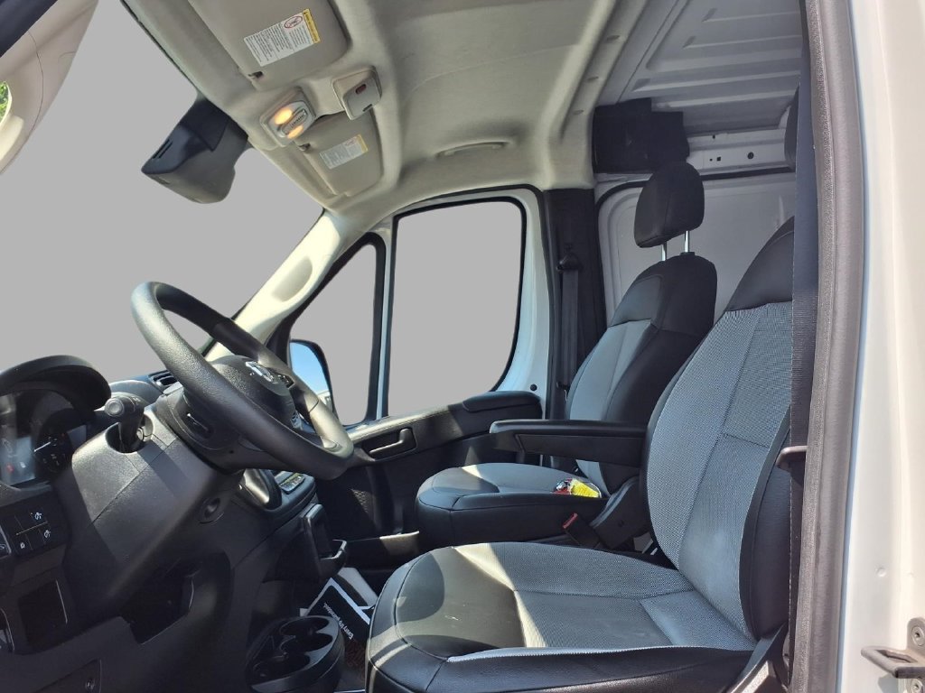 Used 2025 RAM ProMaster 2500 w/ Convenience Group FWD image 21