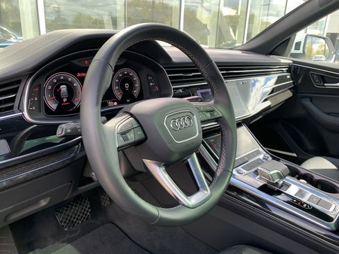 Used 2025 Audi Q8 Premium Plus w/ Premium Plus Package AWD/4WD image 4