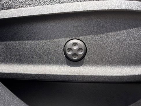 Certified 2022 Mercedes-Benz GLB 250 image 32