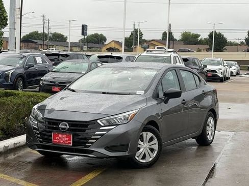 Used 2024 Nissan Versa S w/ Trunk Package FWD image 2